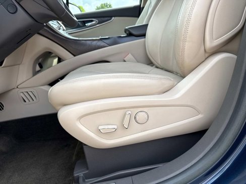 Used 2017 Lincoln MKX Reserve image 18