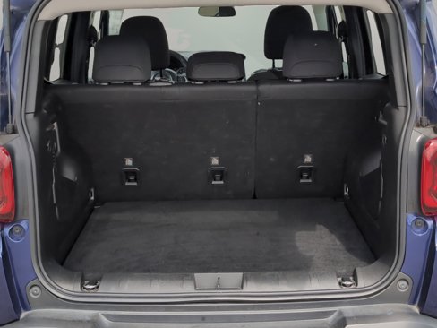 Used 2021 Jeep Renegade Latitude w/ Luxury Group I image 9