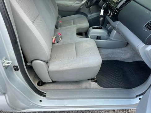 Used 2005 Toyota Tacoma 2WD Regular Cab image 31