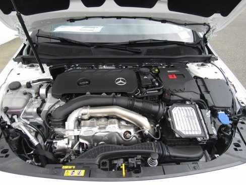 Certified 2025 Mercedes-Benz CLA 250 4MATIC image 8