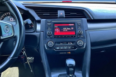 Used 2018 Honda Civic Sport image 9