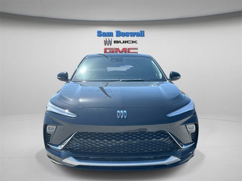 New 2025 Buick Envista Avenir image 2