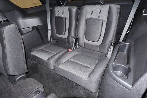Used 2017 Ford Explorer XLT image 17