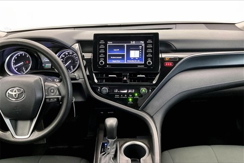 Used 2022 Toyota Camry LE image 6