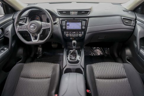 Used 2017 Nissan Rogue SV w/ SV Premium Package image 16
