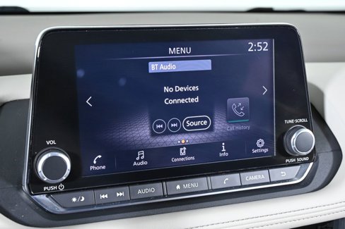 Certified 2023 Nissan Rogue SV image 17