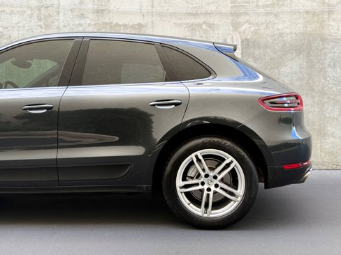 Used 2018 Porsche Macan S image 7