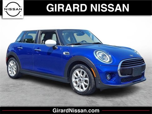 Used 2021 MINI Cooper 4-Door Hardtop w/ Driver Assistance Package image 1