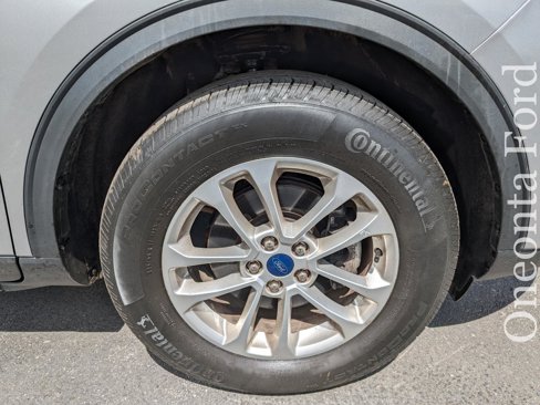 Used 2022 Ford Escape SE image 8