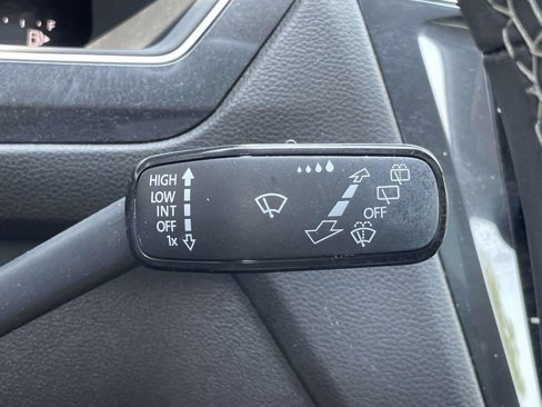 Used 2022 Volkswagen Tiguan SE image 24