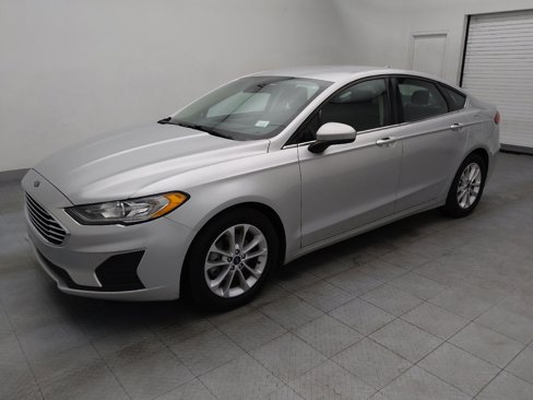 Used 2019 Ford Fusion SE image 2