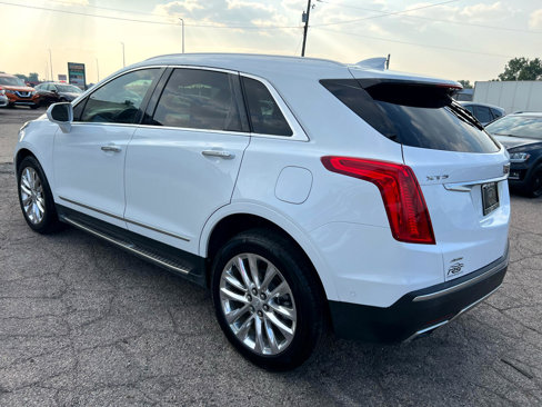 Used 2017 Cadillac XT5 Platinum w/ Driver Assist Package image 3