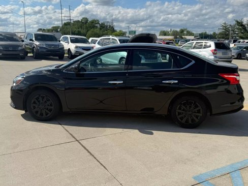 Used 2019 Nissan Sentra S image 9