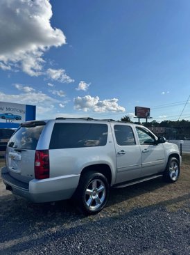 Used 2014 Chevrolet Suburban LTZ image 6