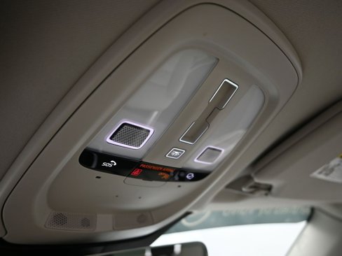 Certified 2024 Volvo XC90 B6 Plus image 26