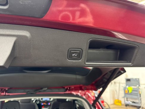 Used 2018 GMC Terrain SLE w/ Driver Convenience Package image 14