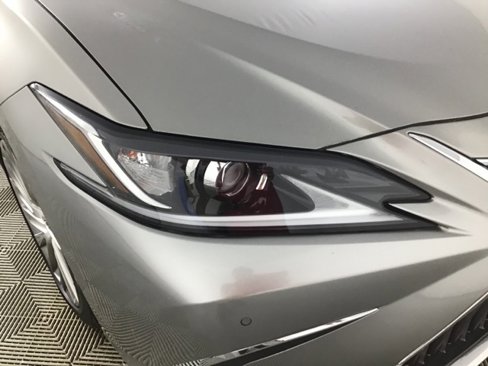 Used 2019 Lexus ES 350 Luxury image 25