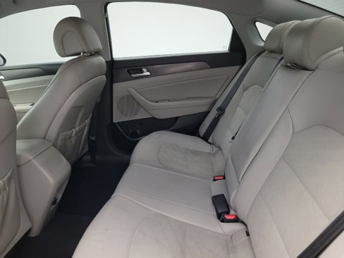 Used 2016 Hyundai Sonata Sport w/ Option Group 1V image 18