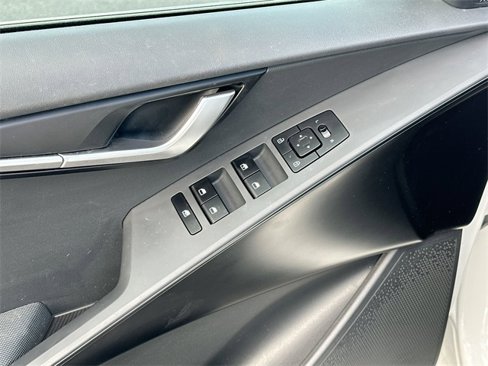 Certified 2023 Kia Niro LX image 15