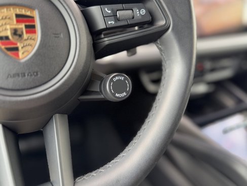 Used 2024 Porsche Cayenne image 18