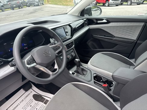 Used 2022 Volkswagen Taos S image 16