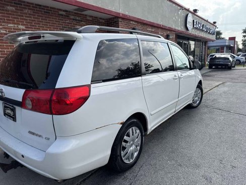 Used 2007 Toyota Sienna CE image 8
