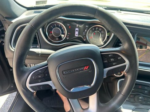 Used 2015 Dodge Challenger SXT Plus image 20