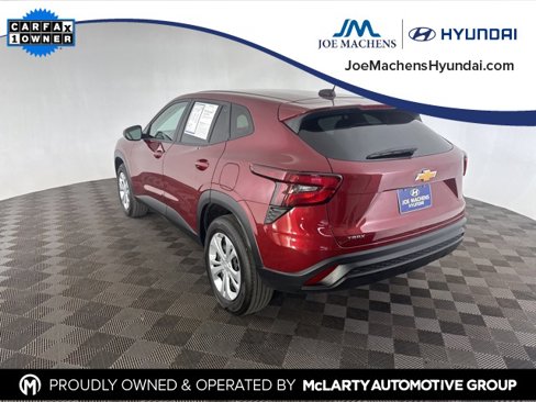 Used 2024 Chevrolet Trax LS w/ Driver Confidence Package image 6