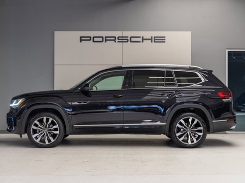 Used 2023 Volkswagen Atlas SEL Premium image 2