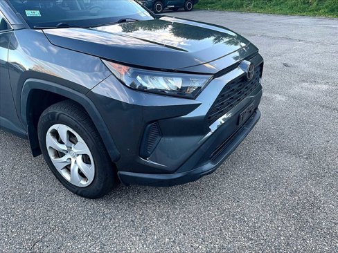 Used 2019 Toyota RAV4 LE image 5