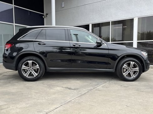 Used 2022 Mercedes-Benz GLC 300 4MATIC image 2