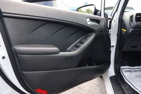 Used 2017 Kia Forte LX image 15