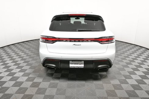 Certified 2025 Porsche Macan image 31