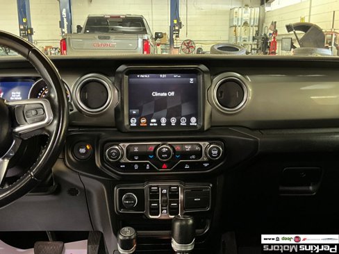 Used 2022 Jeep Wrangler Unlimited Sahara image 10