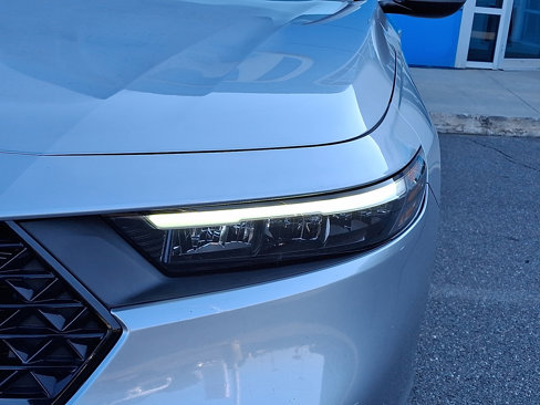 Used 2023 Honda Accord LX image 9