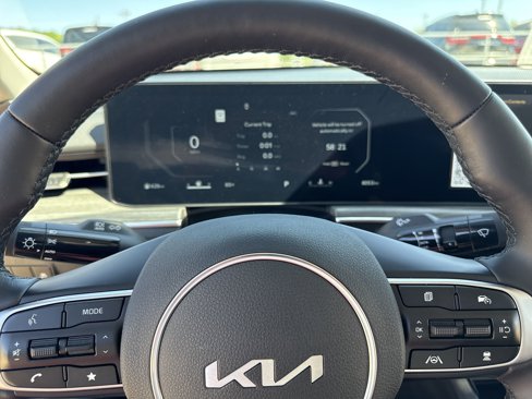 Used 2025 Kia K5 EX image 15