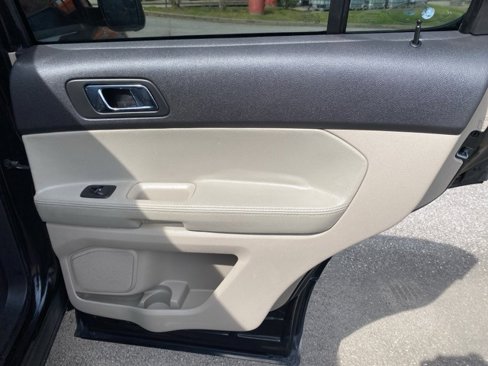 Used 2013 Ford Explorer FWD image 26