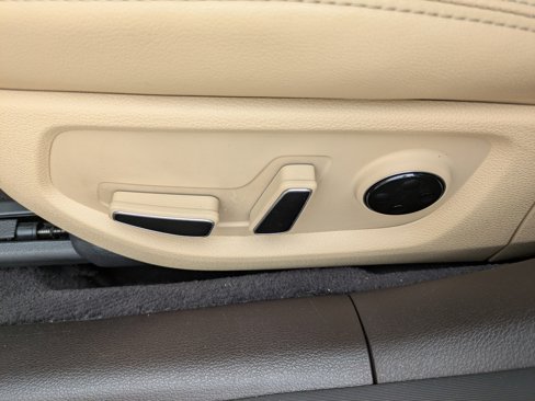 Used 2018 Genesis G80 3.8 image 18