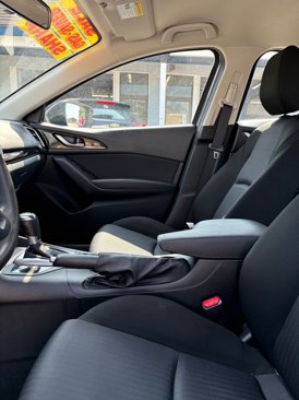 Used 2014 MAZDA MAZDA3 i Sport image 10
