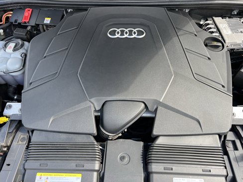 Used 2020 Audi Q8 Premium w/ Convenience Package image 24