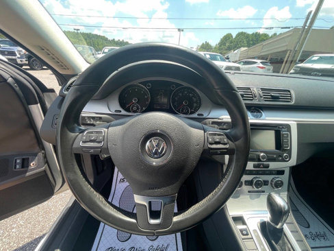Used 2014 Volkswagen CC R-Line image 16