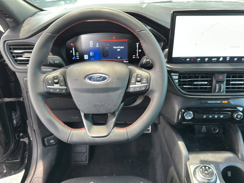 Used 2024 Ford Escape ST-Line w/ Tech Pack #1 image 24
