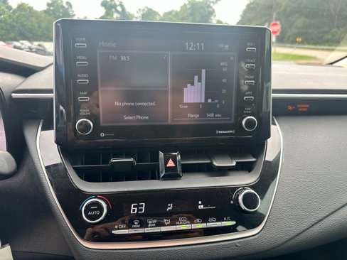 Used 2021 Toyota Corolla LE image 9