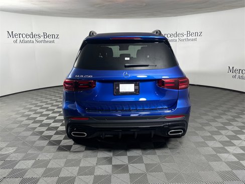 Used 2024 Mercedes-Benz GLB 250 image 6