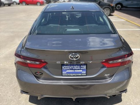 Used 2024 Toyota Camry SE image 6