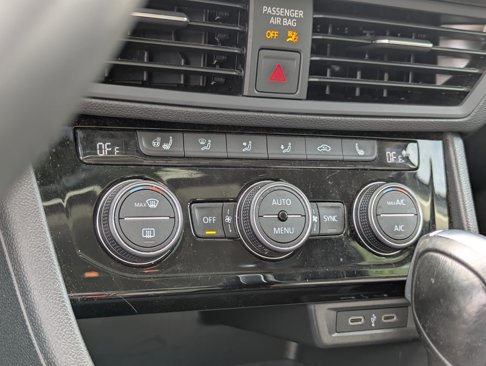 Certified 2021 Volkswagen Jetta SE w/ SE Cold Weather Package image 15