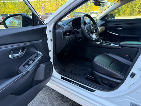 Used 2023 Nissan Sentra SR w/ SR Premium Package image 14