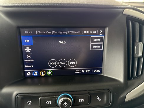 Used 2024 GMC Terrain SLE image 23