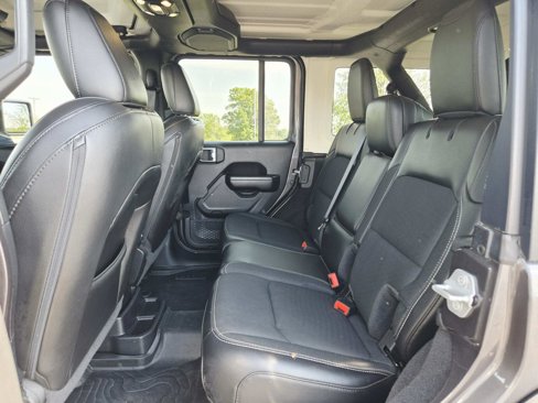 Used 2021 Jeep Wrangler Unlimited Sport image 14