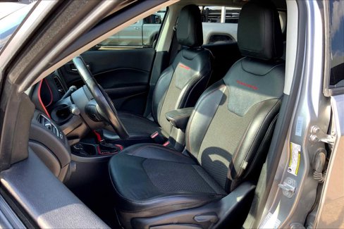 Used 2020 Jeep Compass Trailhawk image 7